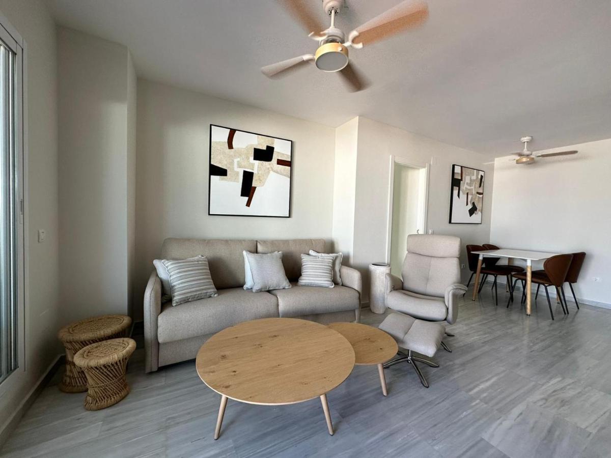 Апартаменты 2 Bed Penthouse With Sea View Торремолинос Экстерьер фото