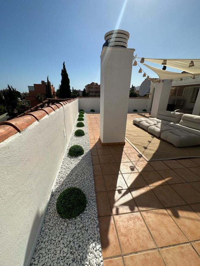 Апартаменты 2 Bed Penthouse With Sea View Торремолинос Экстерьер фото